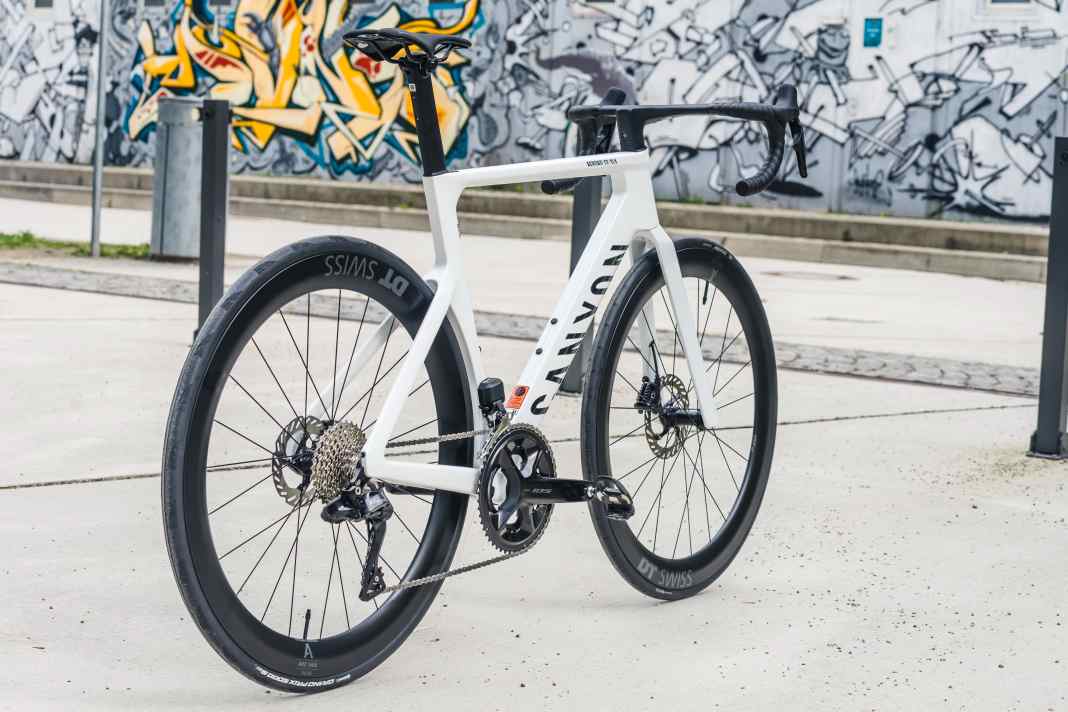 Das Canyon Aeroad CF SLX 7 Di2 im Check
