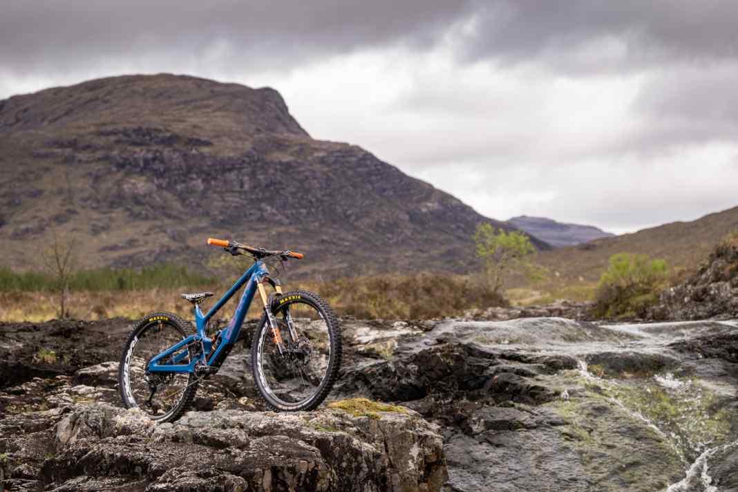 Das soll das neue High-Pivot Enduro aus Schottland können