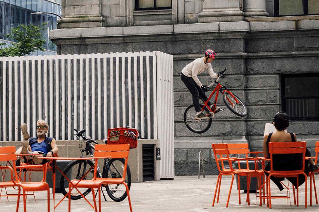 Jake Atkinson erobert urbane Spots in Vancouver