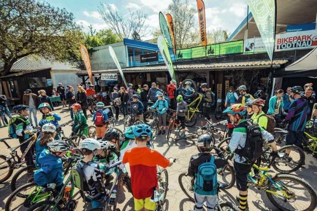 Biken, testen, feiern am Dreisamstadion