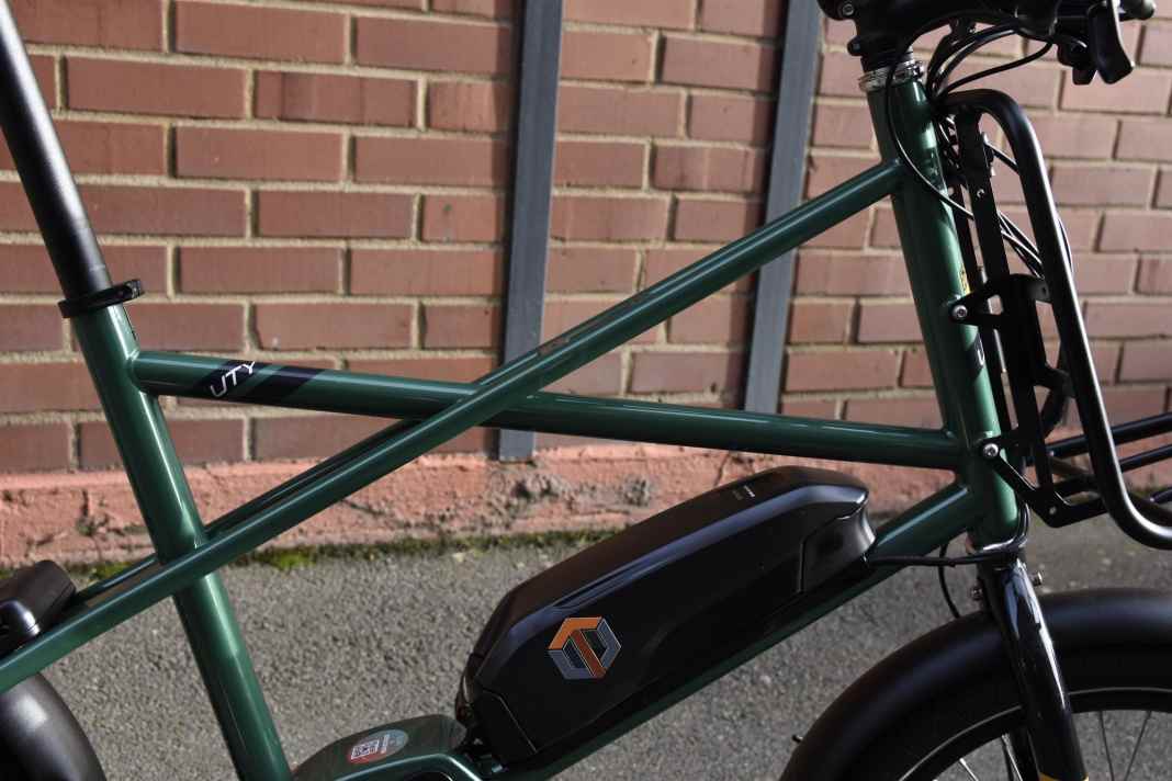 Kompakt-E-Bike mit grazilem Stahlrahmen im Test