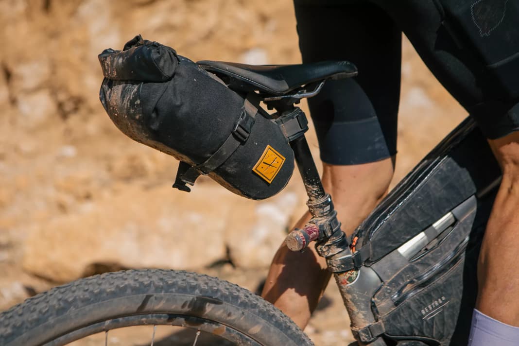 Kleine, vielseitige Satteltasche für Bikepacking & Touren