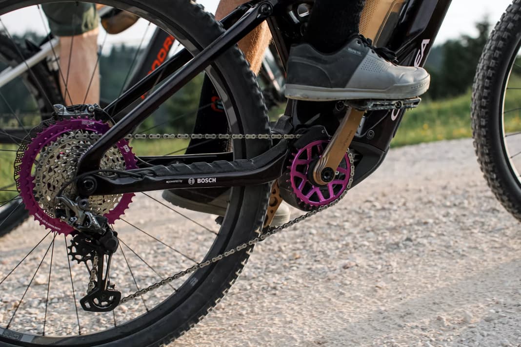 Neue E-Bike-Kurbeln & Kettenblätter für Bosch-Motoren