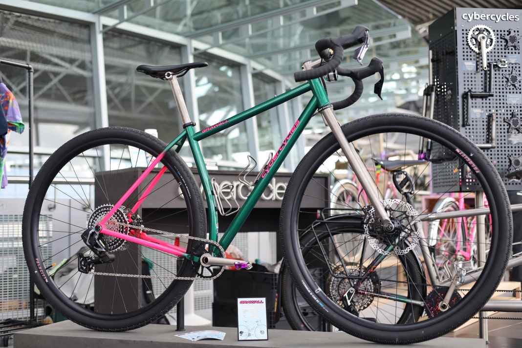 Stahl-Gravelbike Cybercycles Grawall