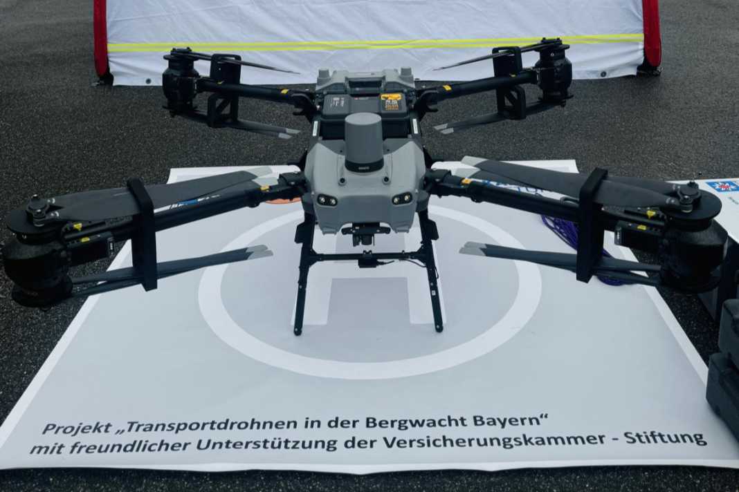 Riesen-Drohne soll bei Bergunfällen Leben retten