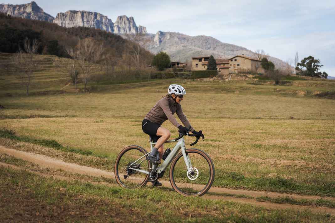 Spanisches E-Gravelbike mit Bosch SX-Antrieb