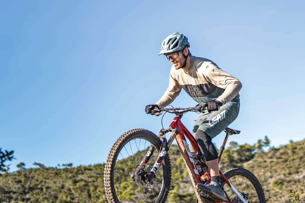 Potentes E-Touren-Bike mit Light-Motor