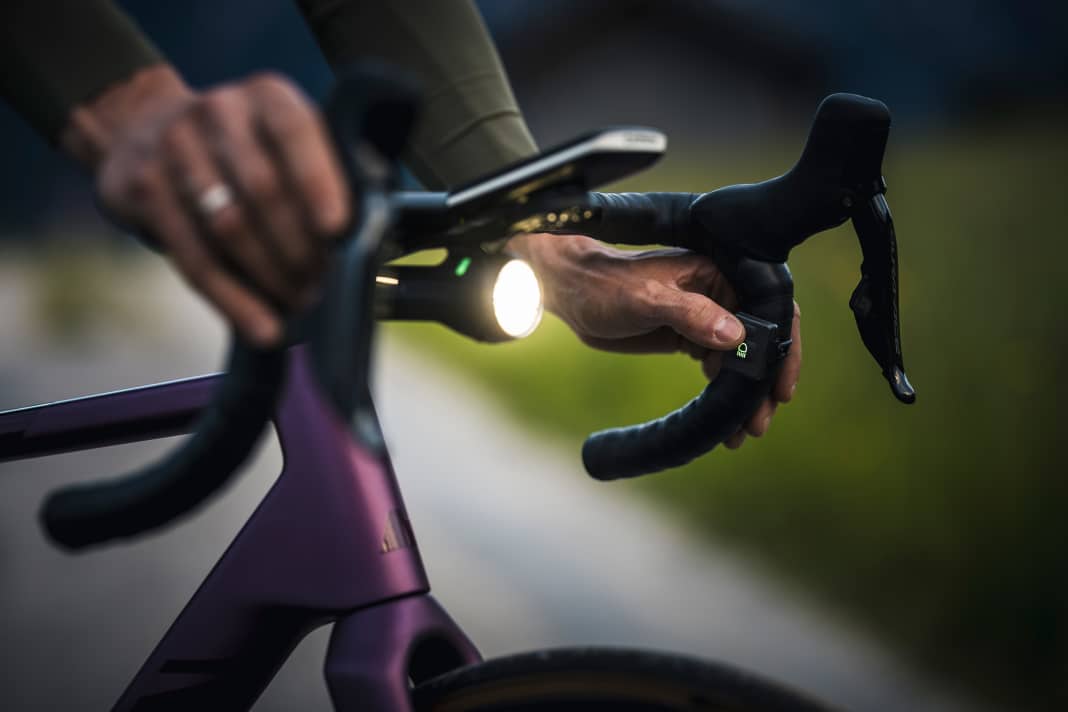 1100 Lumen StVZO-Frontlicht mit Fernlicht-Funktion