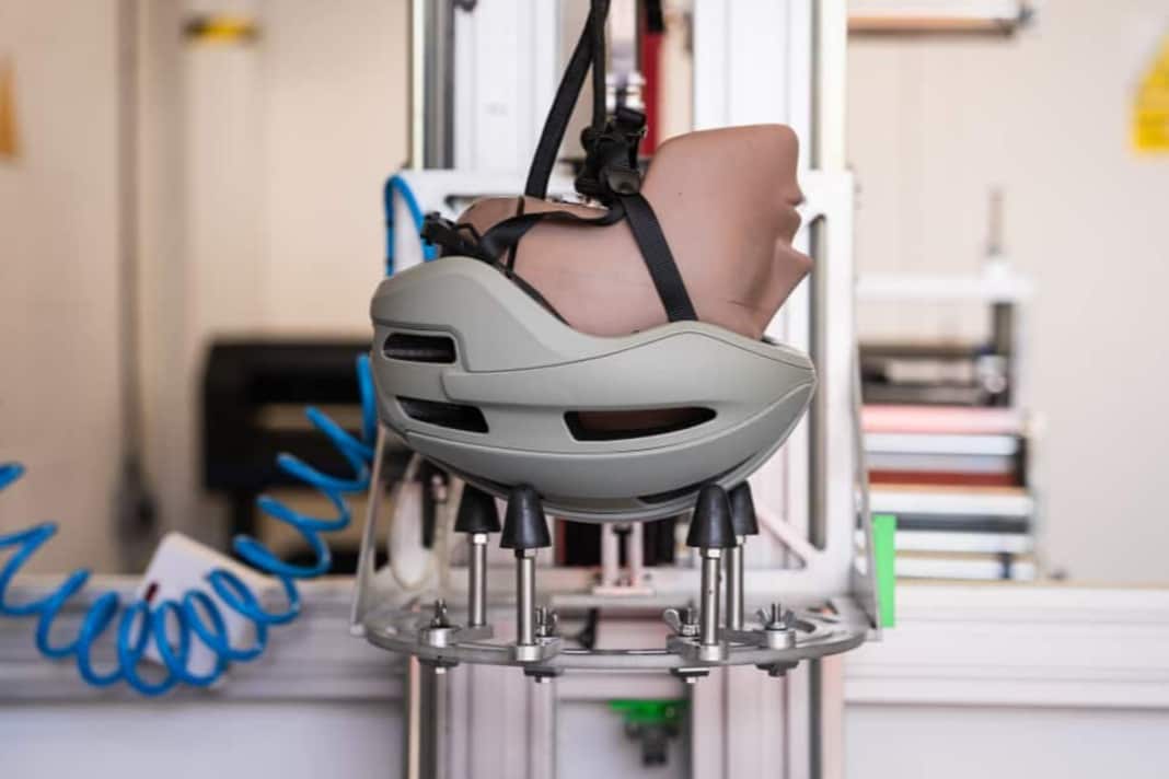 Wann kommt der Fahrradhelm mit neuem RLS-Sicherheitssystem?