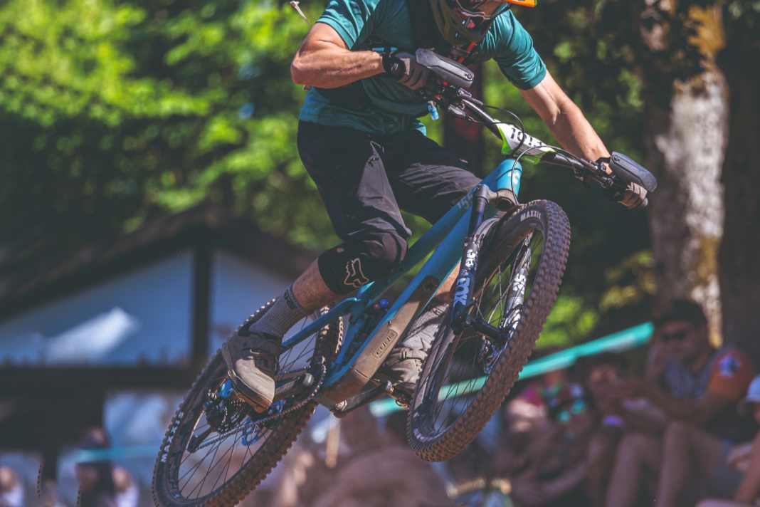 Zwischenbillanz der FREERIDE-Dauertest-Bikes: Scor, Cube und Specialized