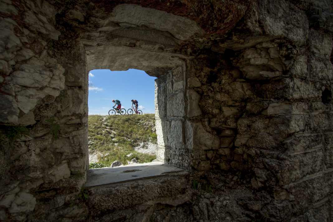 Die Strada delle 52 Gallerie am Pasubio