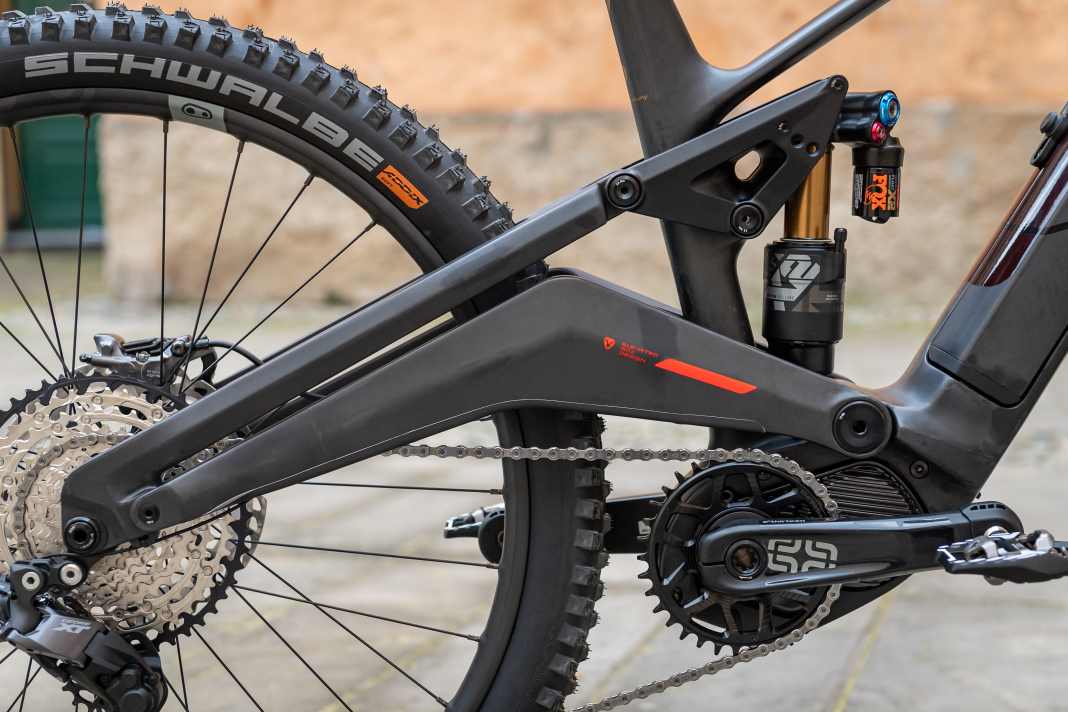 Enduro E-Bike mit 820 Wh und 22 Kilo!