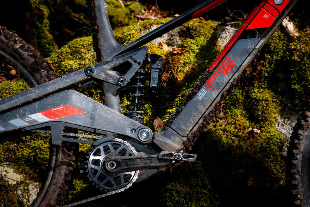 Das R.EXC hat 45 Geo-Settings und den Avinox-M2S-Motor!