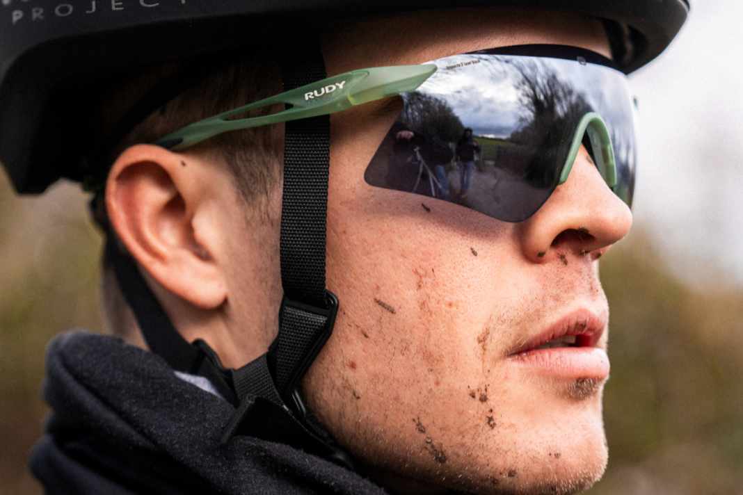 Neue sphärische Sportbrille für 2025