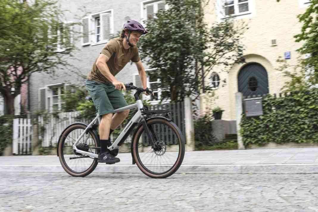 Urban-E-Bike mit Getriebeschaltung und Riemenantrieb
