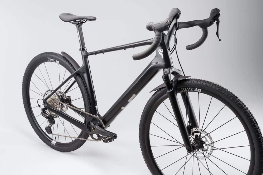 Carbon-Gravelbike mit MTB-DNA für 1599 Euro