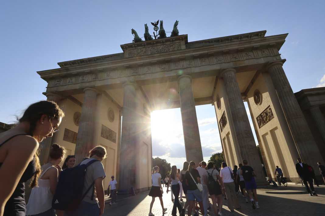 Auf den Spuren des Zweiten Weltkriegs durch Berlin