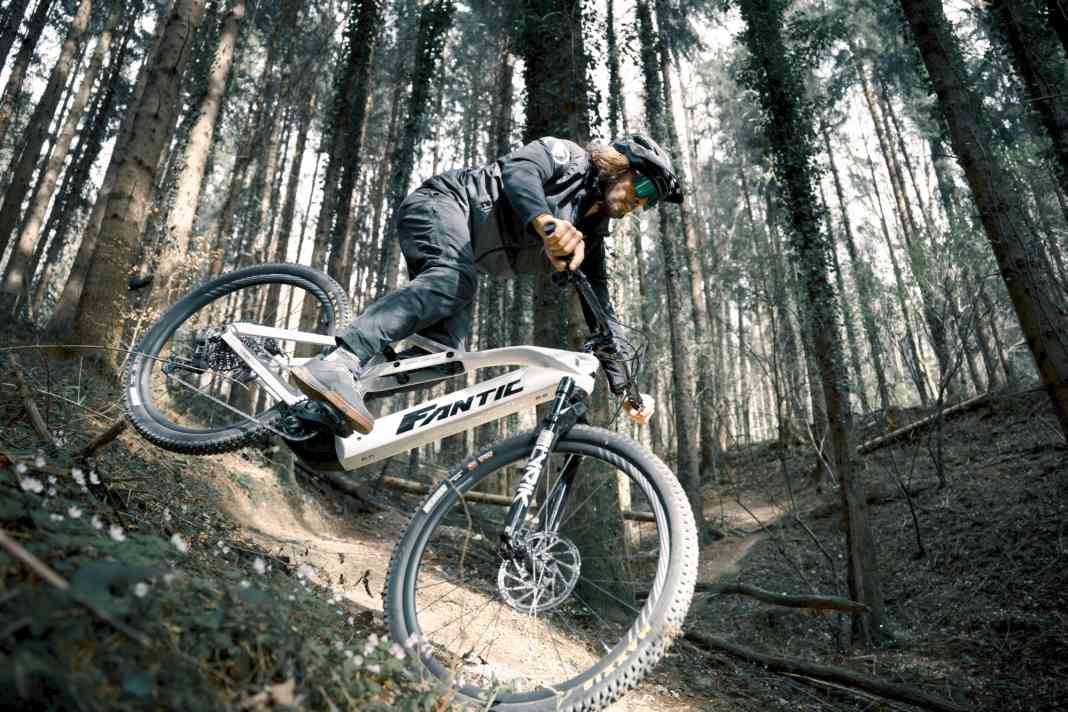 Zwei neue E-MTB-Plattformen mit Bosch CX Gen5