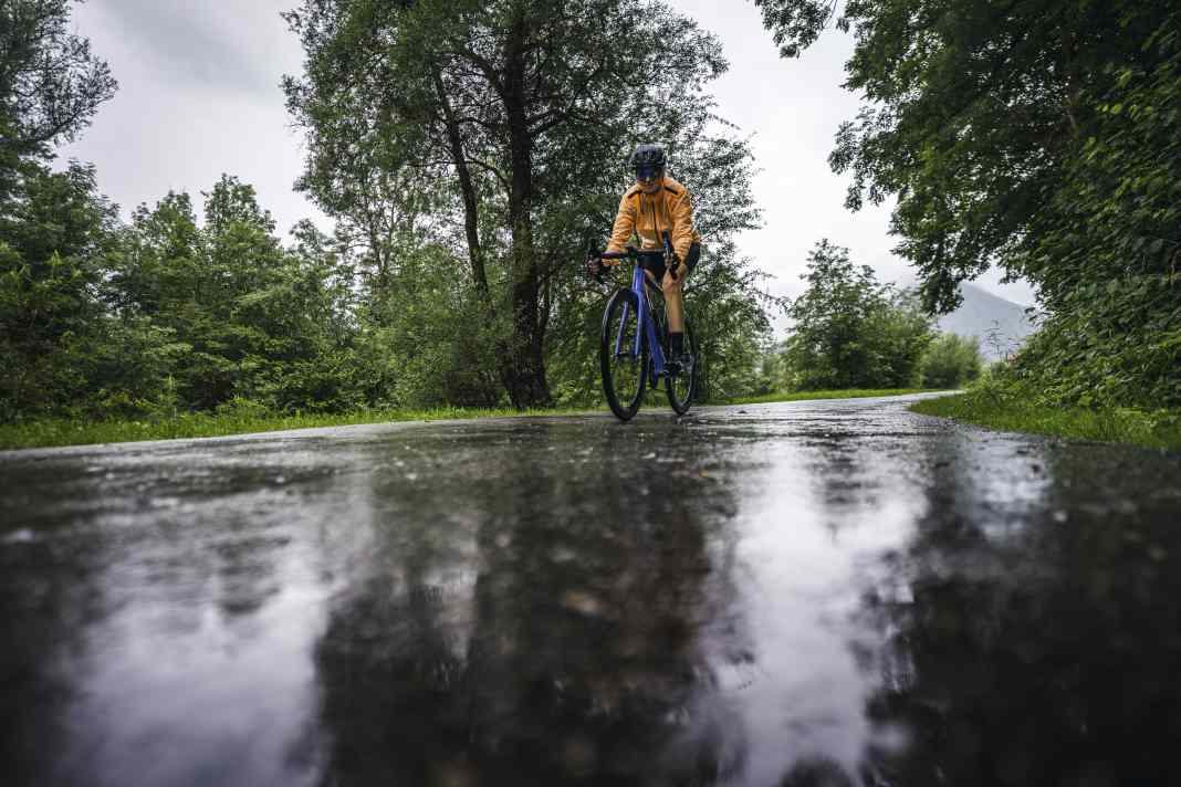 So bleibt man bei Nässe sicher unterwegs
