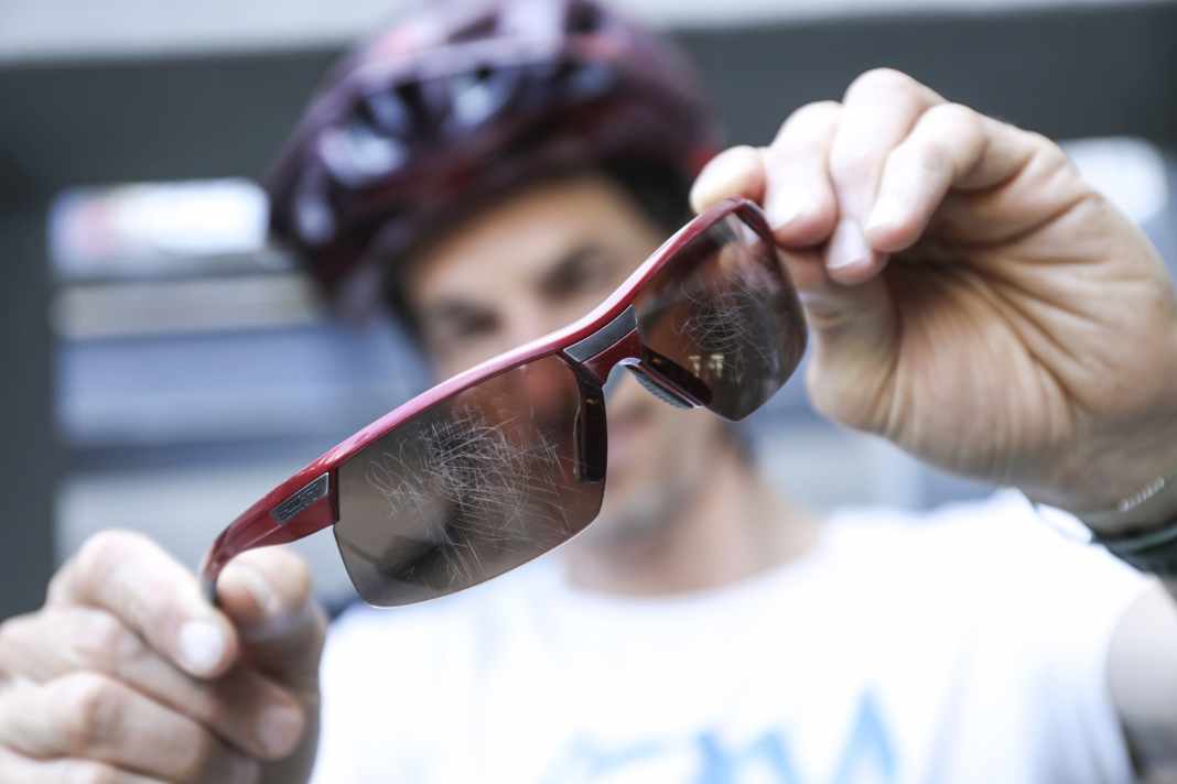 Pflege-Tipps vom Profi: So bleibt deine Brille kratzfrei