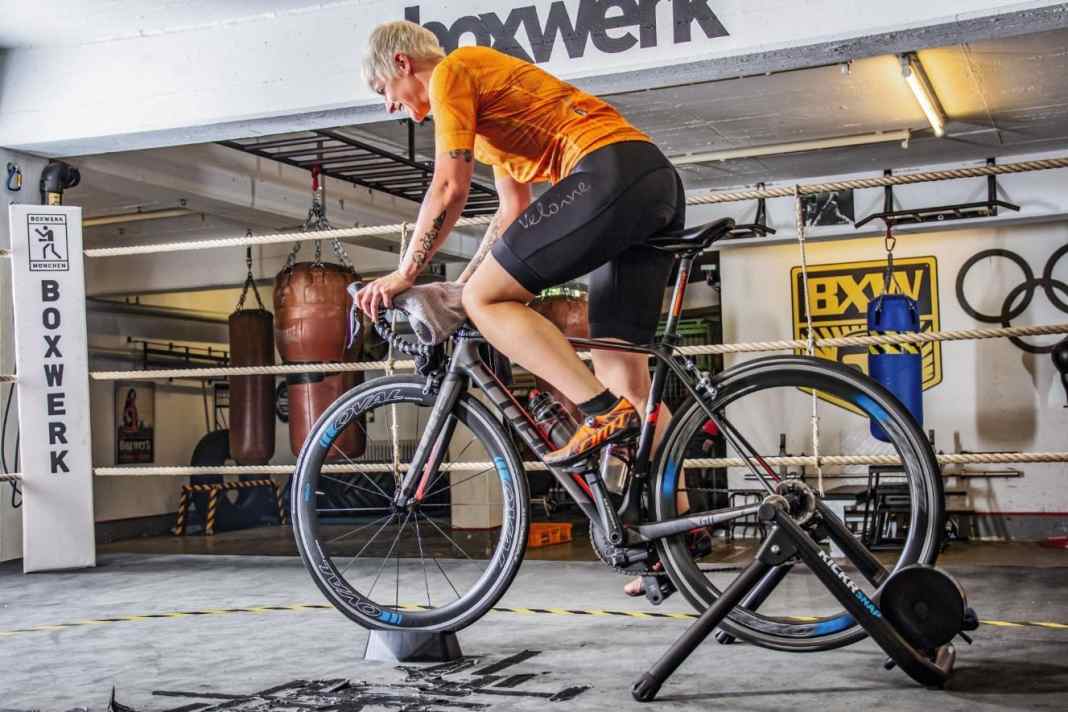 Rollentrainer ab 300 Euro im Test