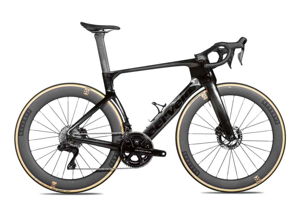 Reinrassiger Aero-Bolide im TOUR-Test