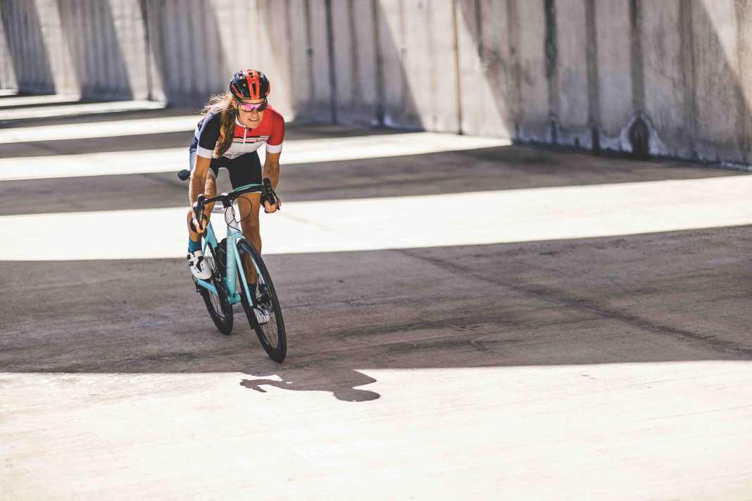 42 Seiten Rennrad-Tests, Porträts, Tipps und Service