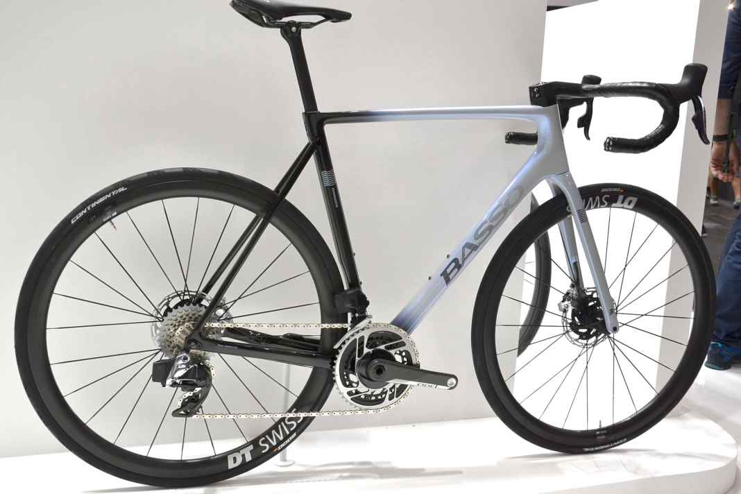 Neue Rennräder für 2023 von der Messe