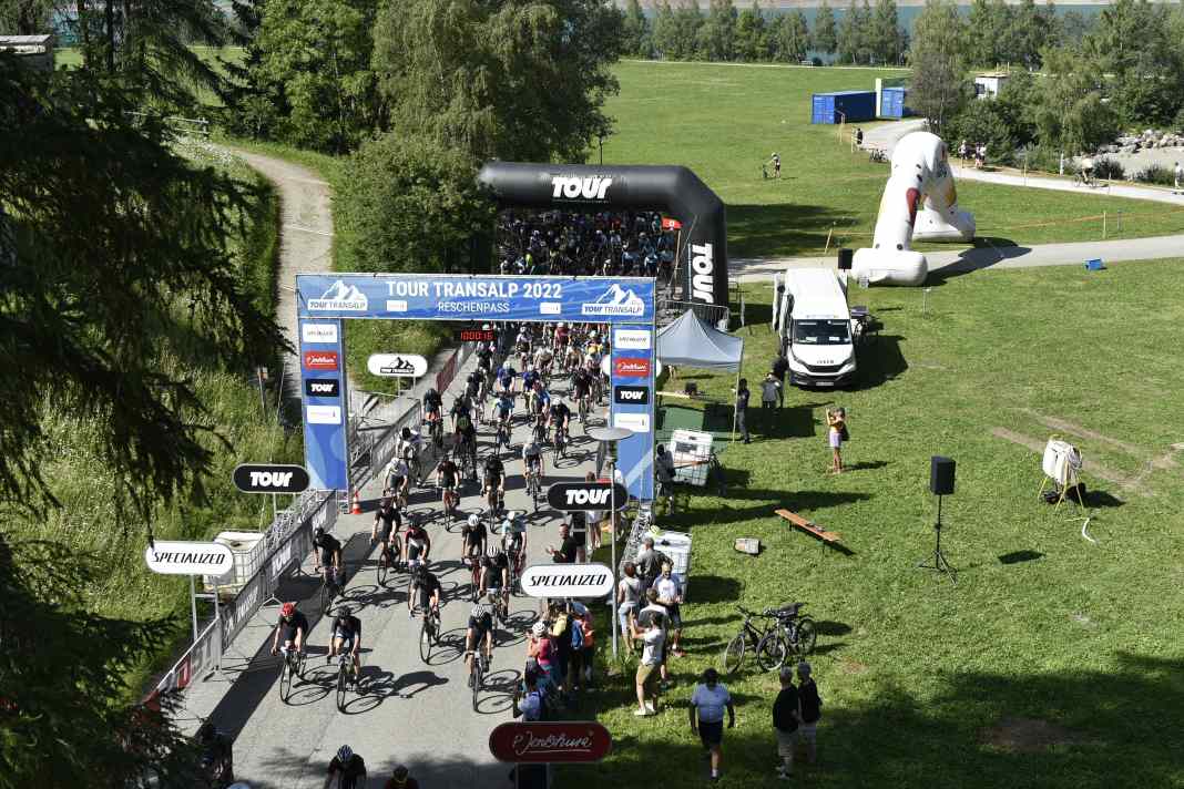 Auftakt der TOUR Transalp 2022