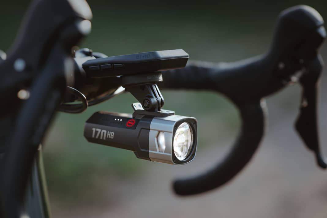 Smart Light Series mit Fernlicht, App-Anbindung und Radar