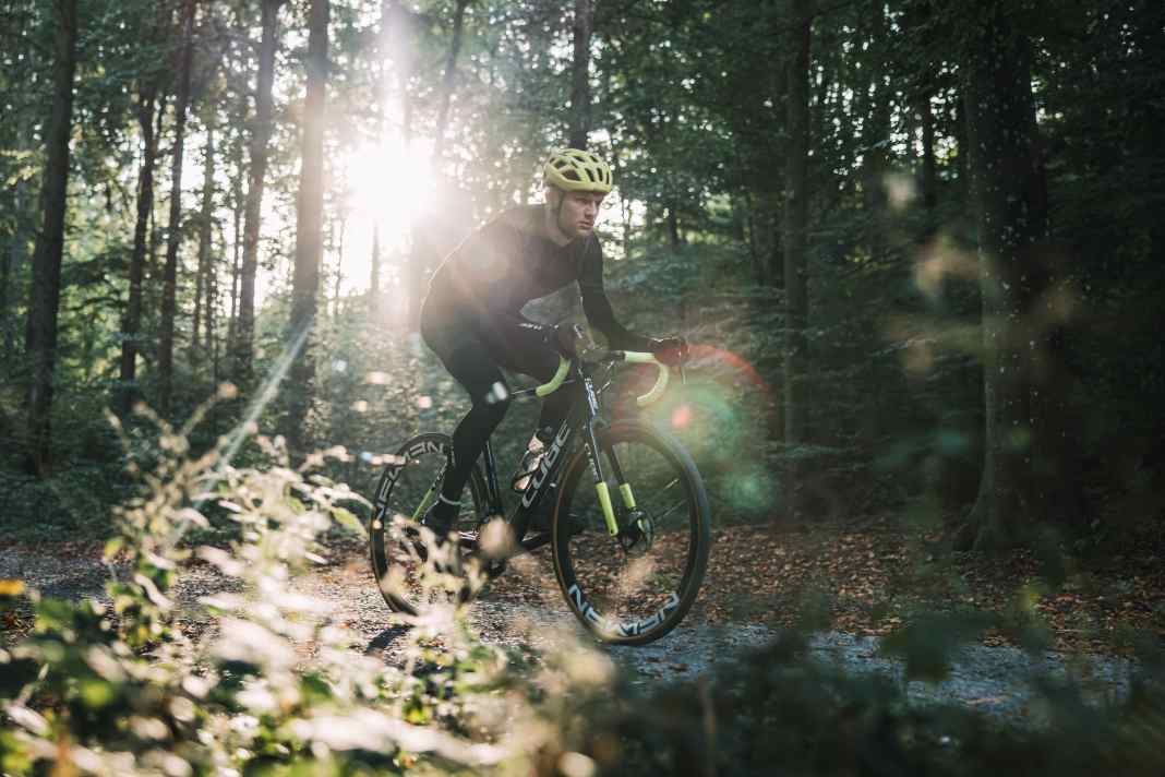 Nouveau vélo de cross inspiré du sport professionnel