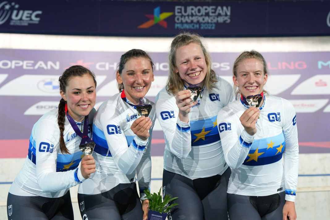 EM-Titel für Vierer und Sprint-Trio