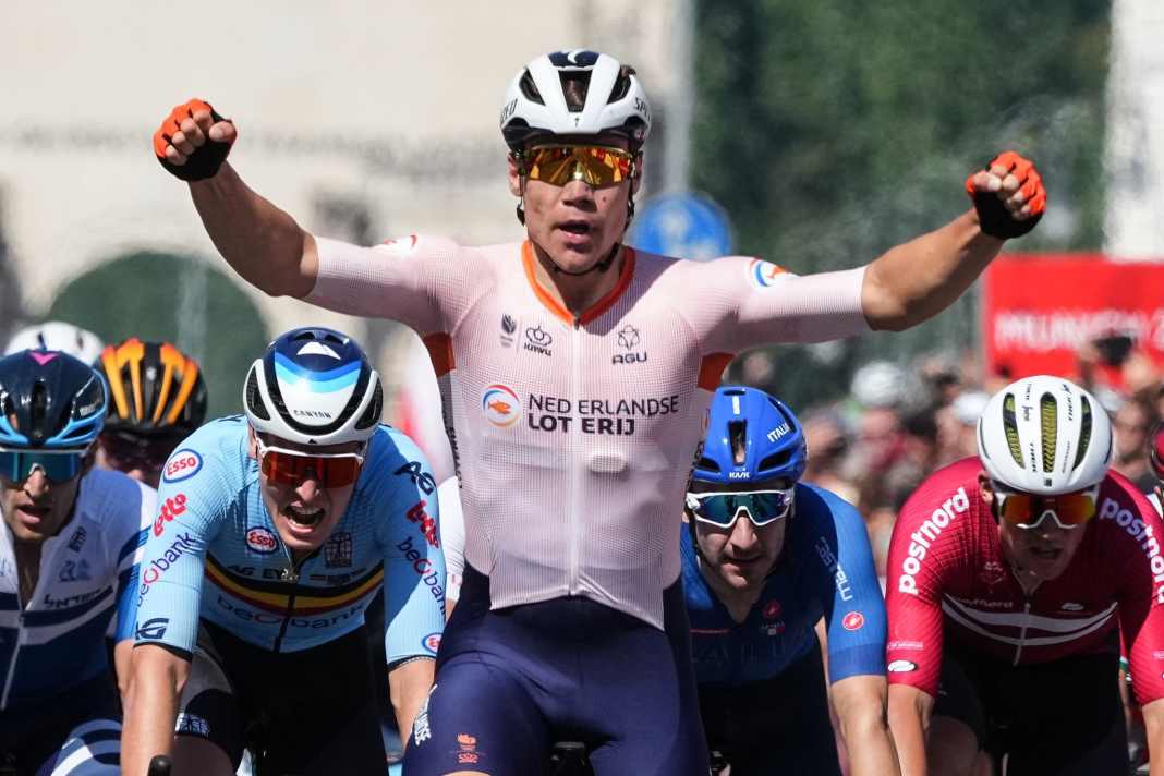 Jakobsen gewinnt Straßenrad-EM-Titel - Ackermann stürzt