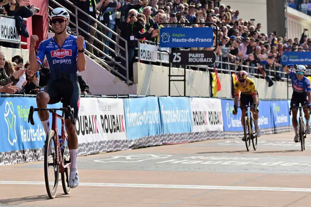 Van der Poel triumphiert - Sturzpech für Degenkolb