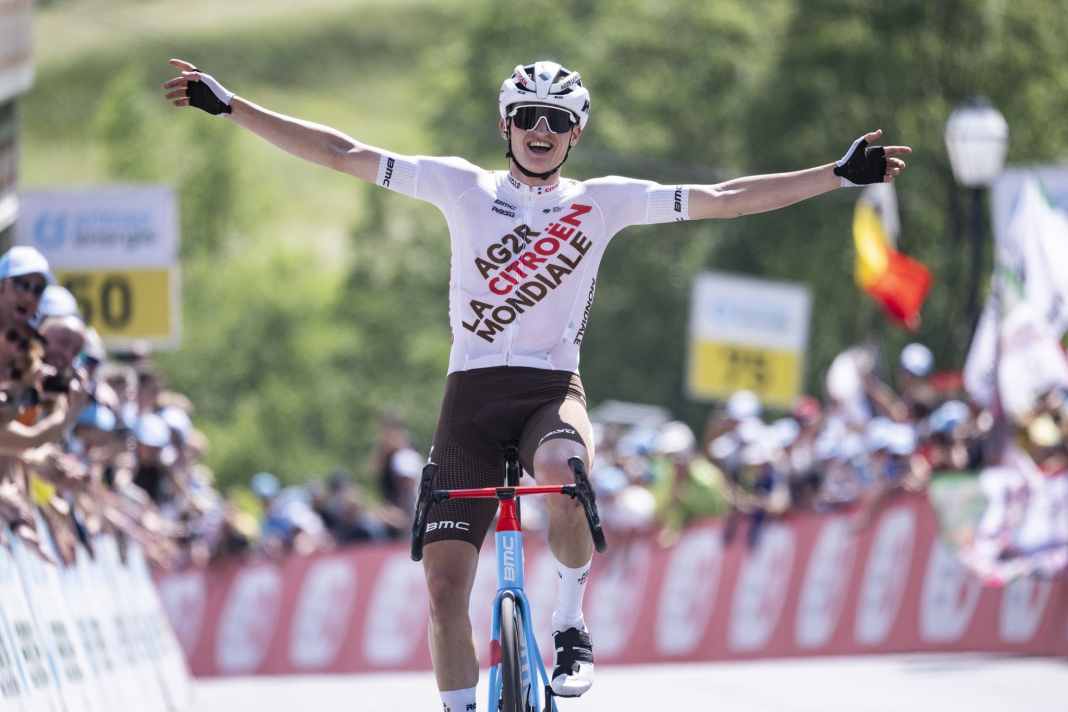 Felix Gall gewinnt Etappe und holt Gelb