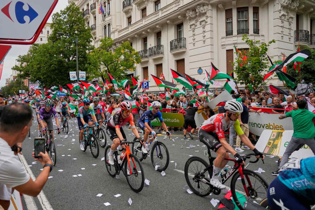 Radprofi Romo gestürzt