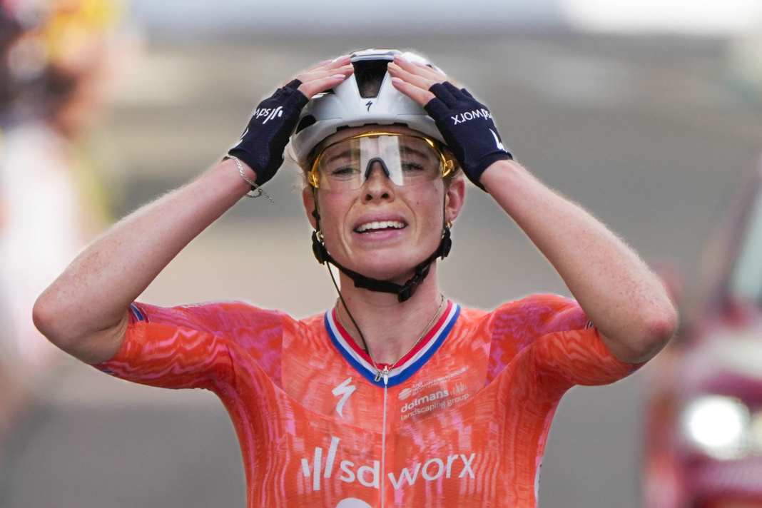 Nächster Oranje-Sieg dank Vollering - Koch Fünfte