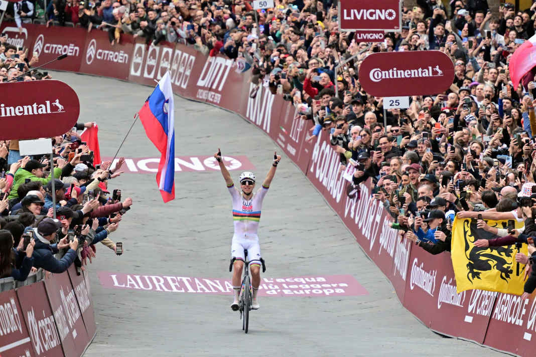 Schotter-Rennen in Italien - Pogacar-Hattrick bei Strade Bianche - Koch Frauen-Dritte