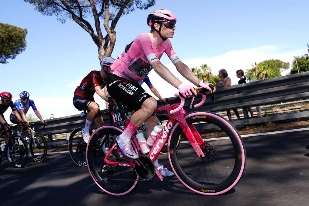 Vingegaard bejubelt Giro-Sieg