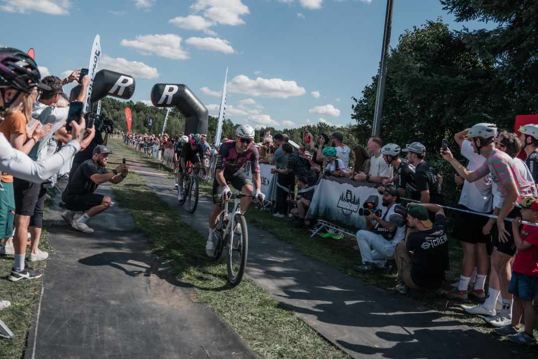 Paul Voß und Rosa Maria Köser holen Titel