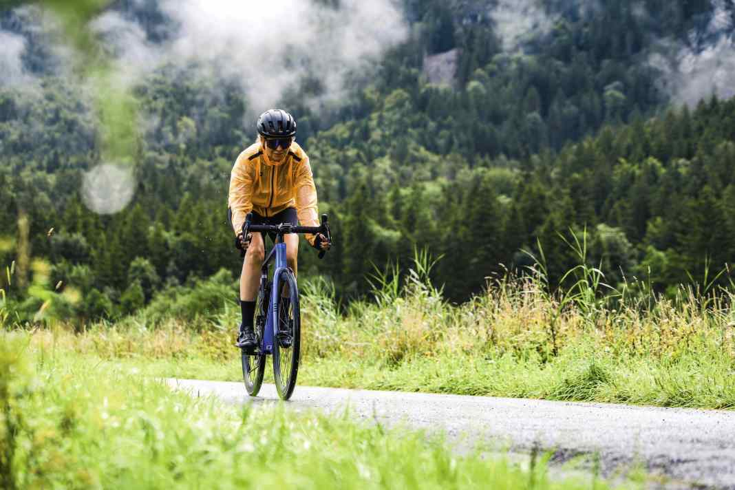Die besten drei Regenjacken fürs Rennradfahren