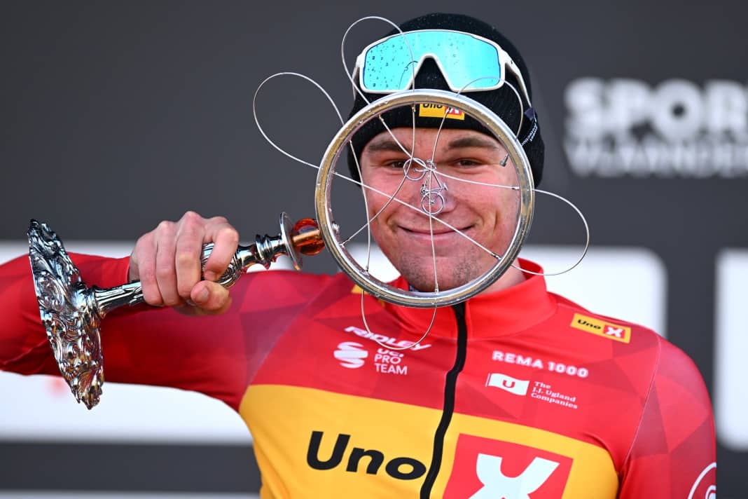 Überraschungssieg! Waerenskjold gewinnt Klassikerauftakt