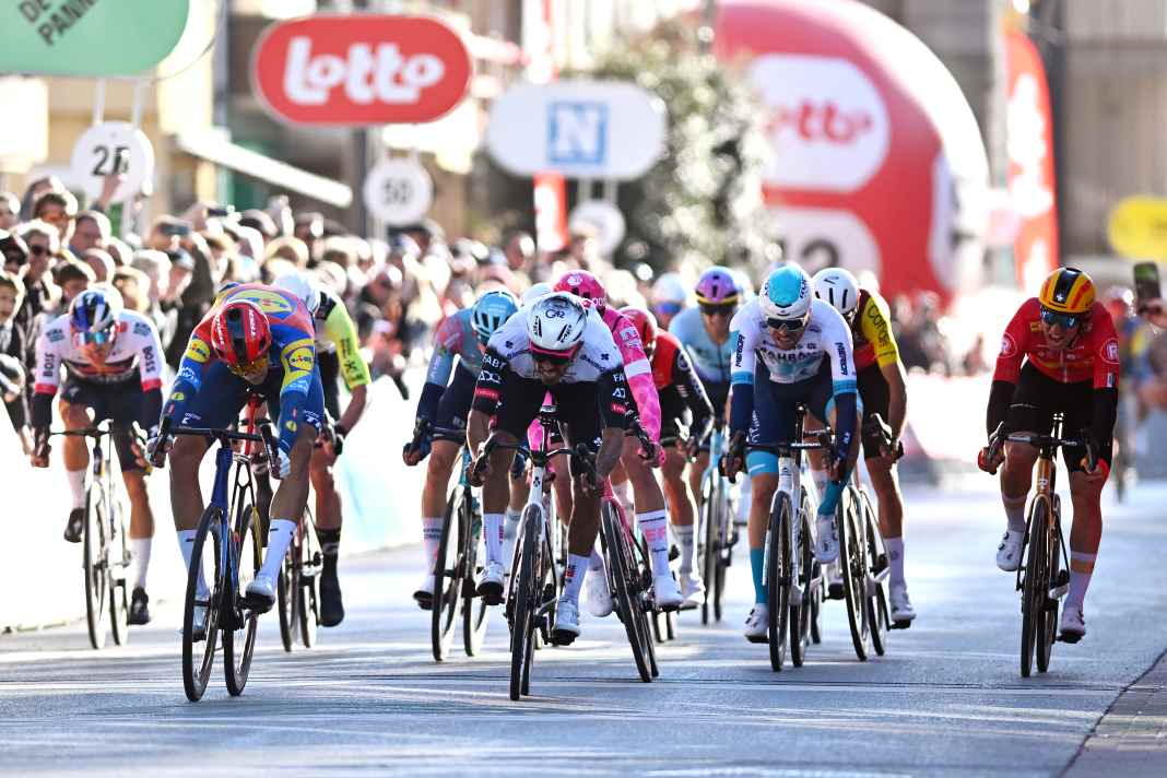 Molano siegt nach Sturz-Chaos