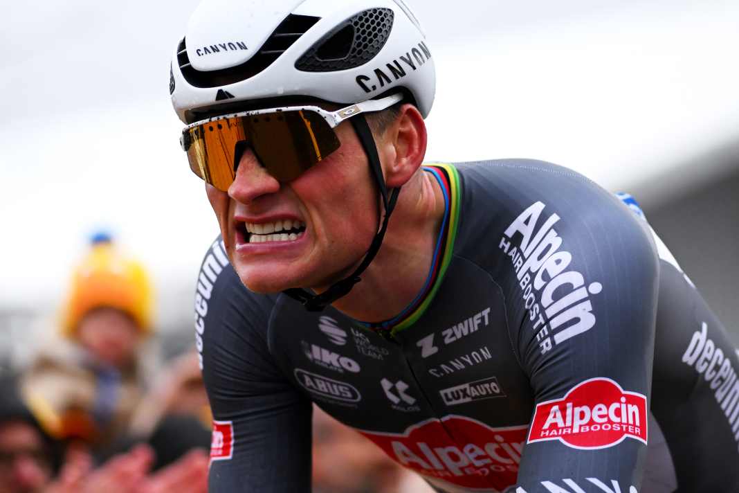 Gefährdet seine Handverletzung die Monumente?