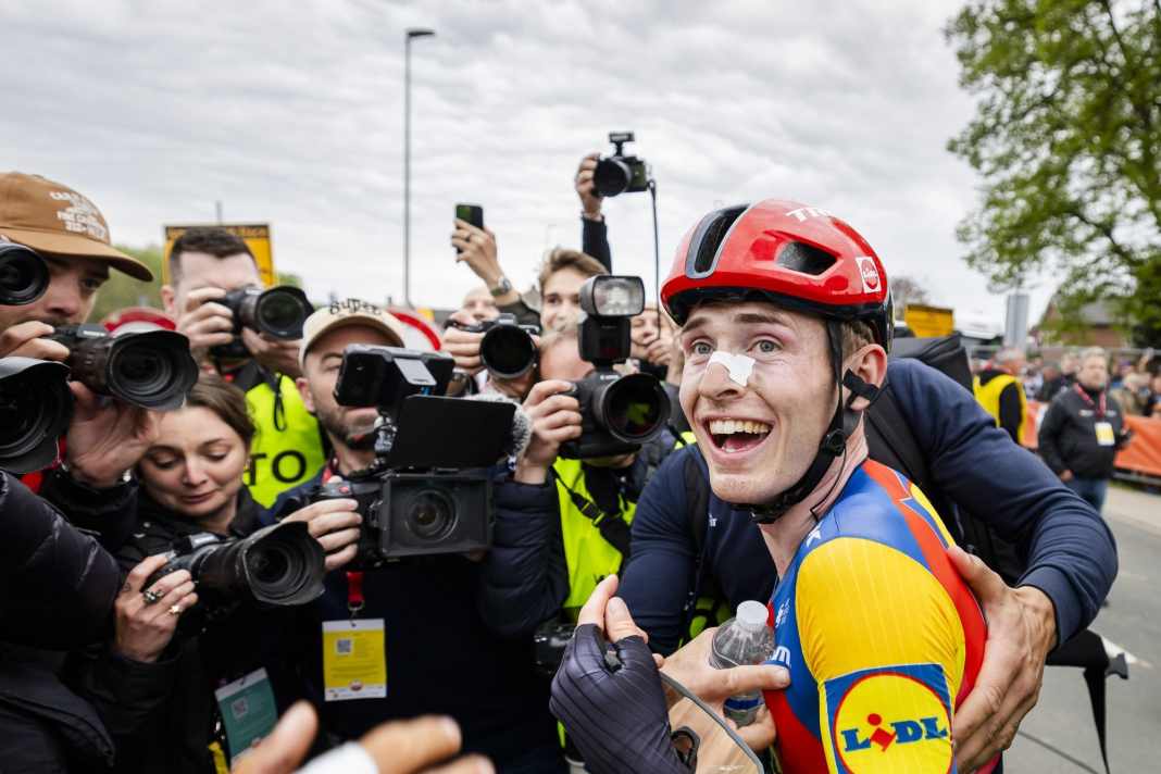 Fotofinish! Skjelmose düpiert Pogačar und Evenepoel