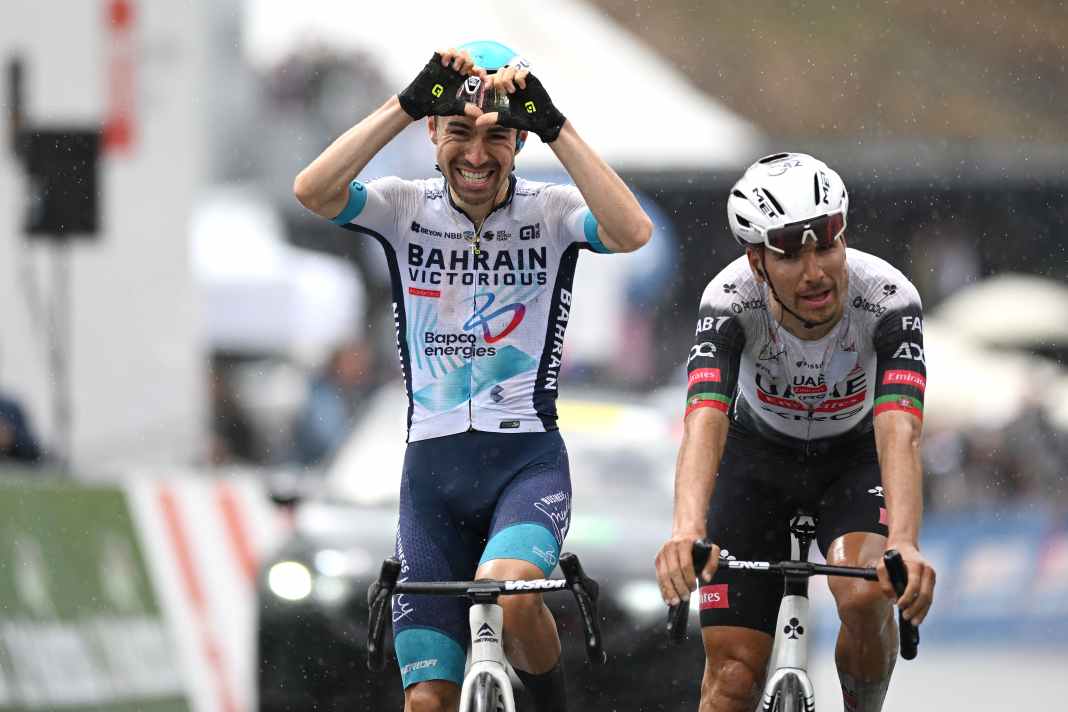 Team UAE überrumpelt: Martinez gewinnt Königsetappe und übernimmt Gelb