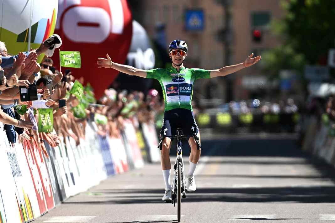 Pellizzari gewinnt Schlussetappe und macht Gesamtsieg klar