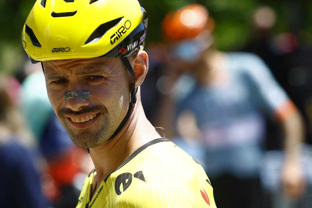 Jury warns pros against urinating in water bottles