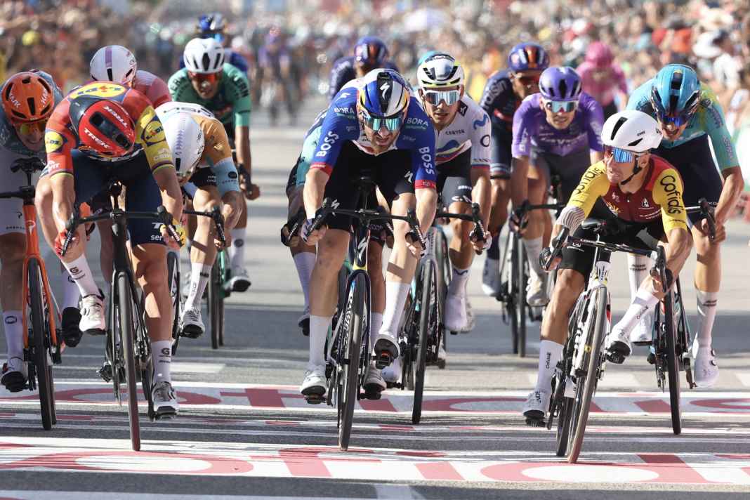 Pogacar-Aus überschattet Coquards Sprintsieg