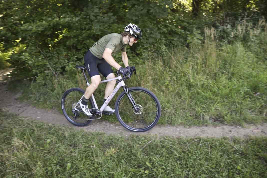 Gravel bike with suspension fork under 10 kilos
